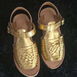Gold  Sandals Made In MEXICO size 5